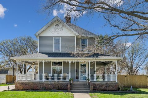 Photo of 517 N Meadow Street, Geneseo, IL 61254 (MLS # 12612500)