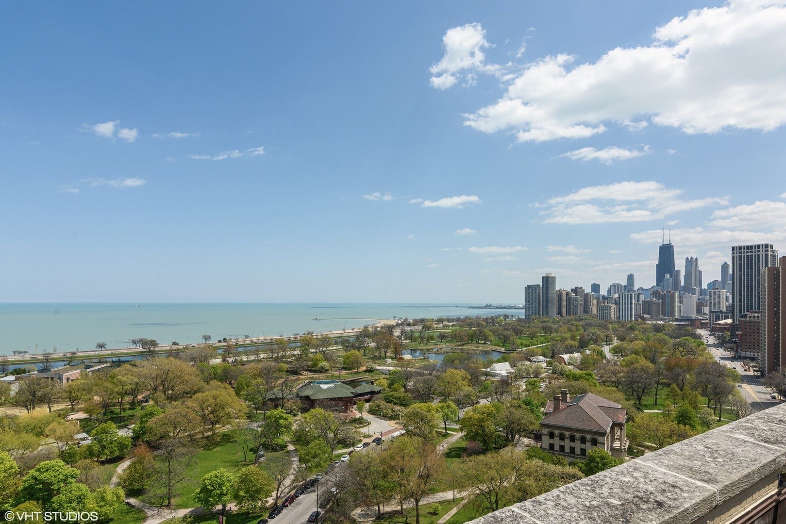 2000 N Lincoln Park West Parkway 905