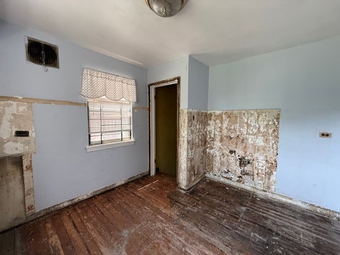 Tiny photo for 8545 S Euclid Avenue, Chicago, IL 60617 (MLS # 12742227)