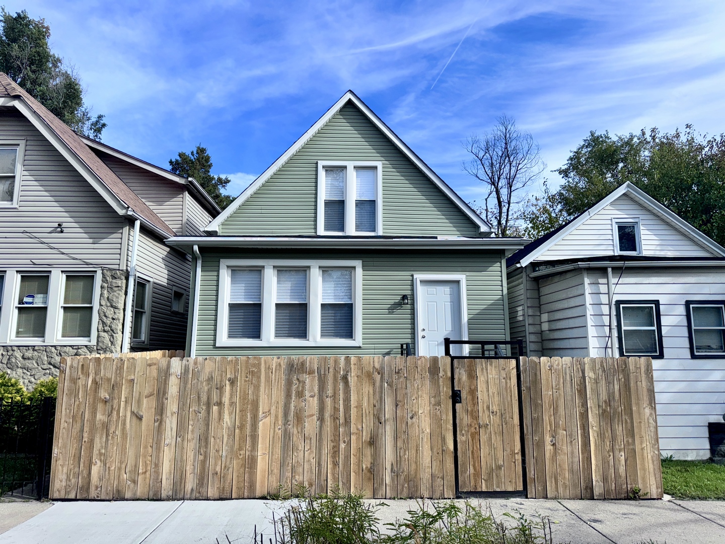 Photo 1 of 28 — 11581 S LAFAYETTE Avenue, Chicago, IL 60628