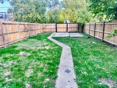 Tiny photo for 11581 S LAFAYETTE Avenue, Chicago, IL 60628 (MLS # 12515232)