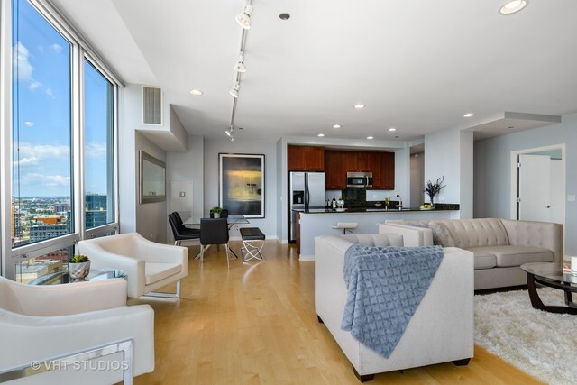 737 W WASHINGTON Boulevard 2508