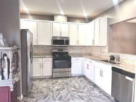 Tiny photo for 2452 Daybreak Court #2452, Elgin, IL 60123 (MLS # 12503718)