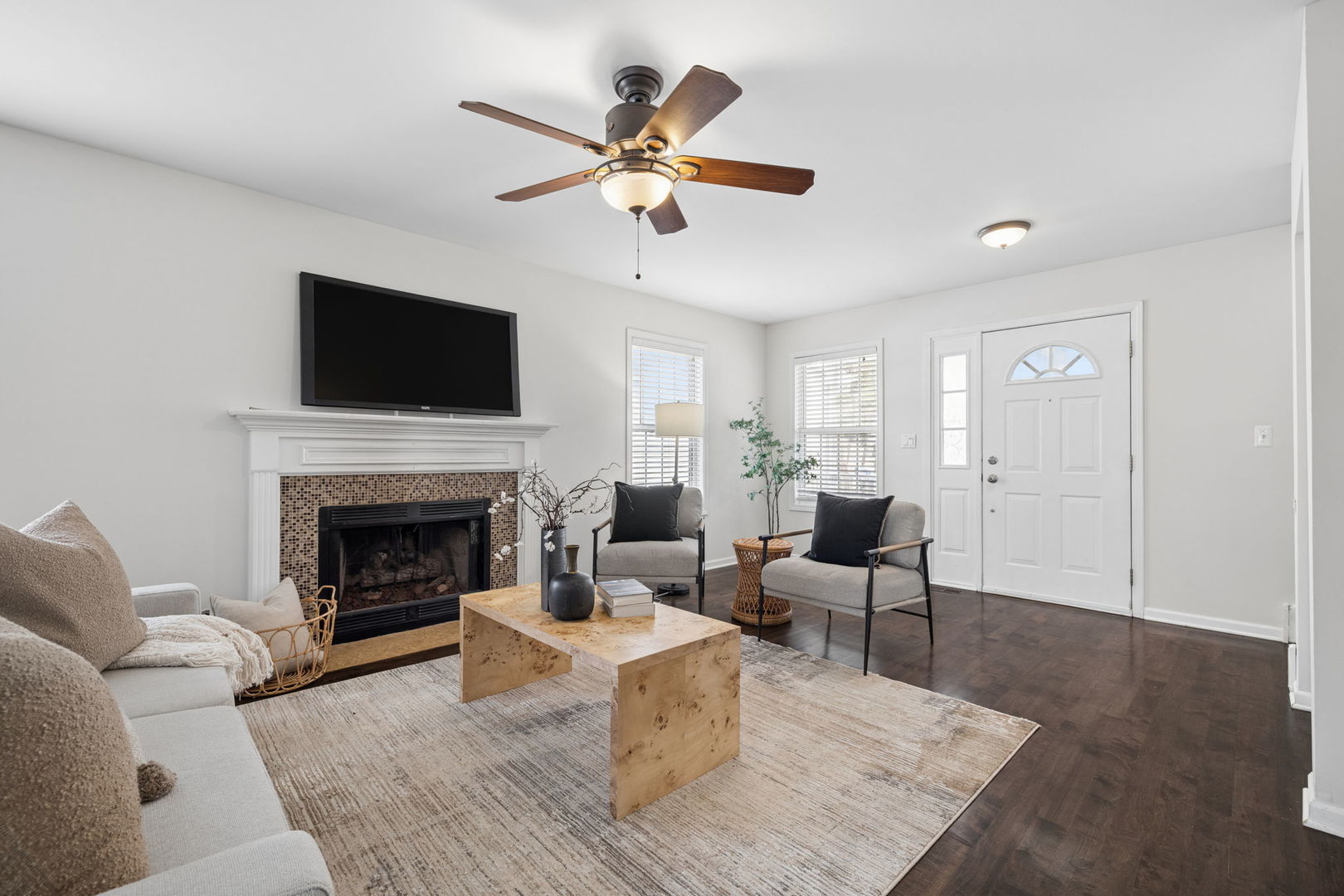 4320 Bronk Corner