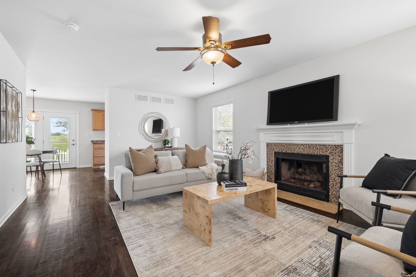 4320 Bronk Corner