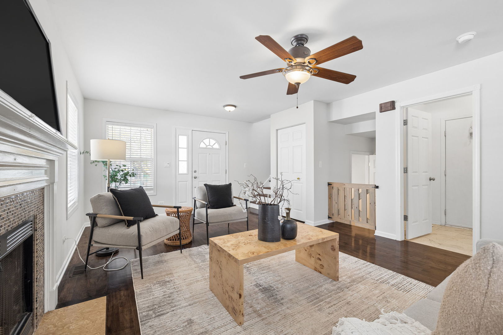 4320 Bronk Corner