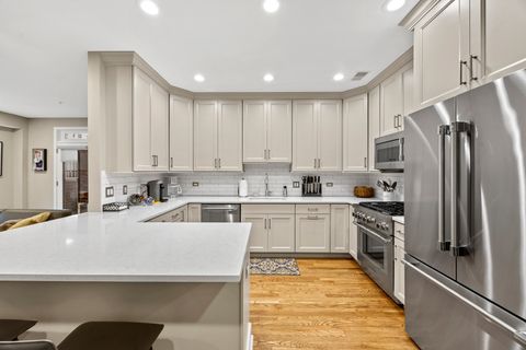 Tiny photo for 110 S Marion Street #308, Oak Park, IL 60302 (MLS # 12626632)