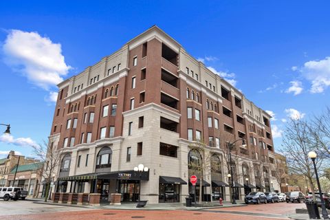 Photo of 110 S Marion Street #308, Oak Park, IL 60302 (MLS # 12626632)