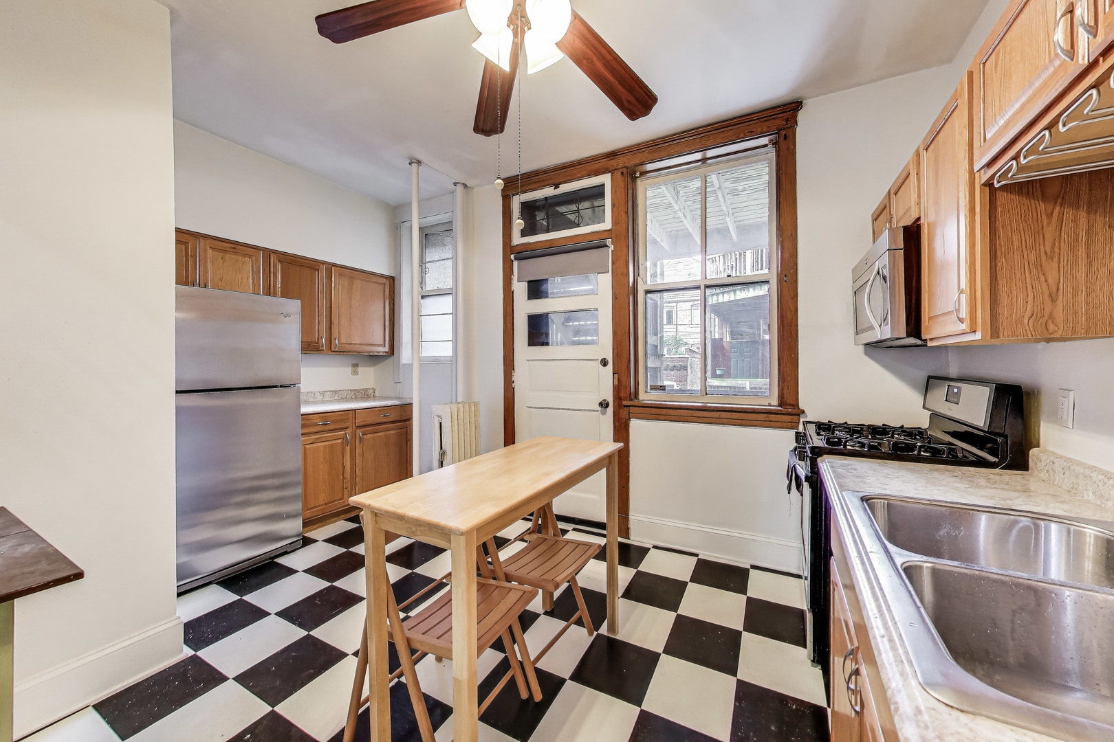 1254 W Thorndale Avenue 1W