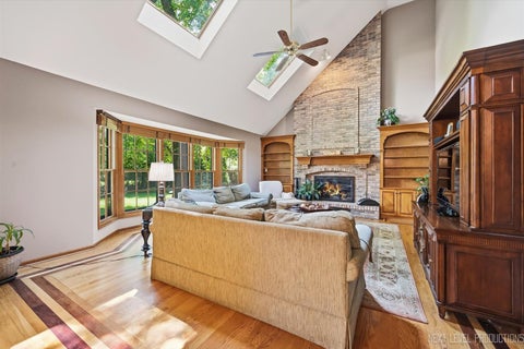 Tiny photo for 1002 Stonehedge Road, St. Charles, IL 60174 (MLS # 12681641)