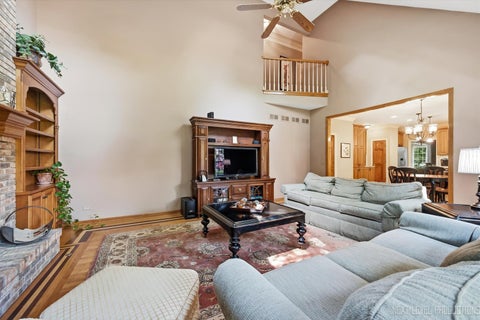 Tiny photo for 1002 Stonehedge Road, St. Charles, IL 60174 (MLS # 12681641)