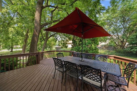 Tiny photo for 1002 Stonehedge Road, St. Charles, IL 60174 (MLS # 12681641)