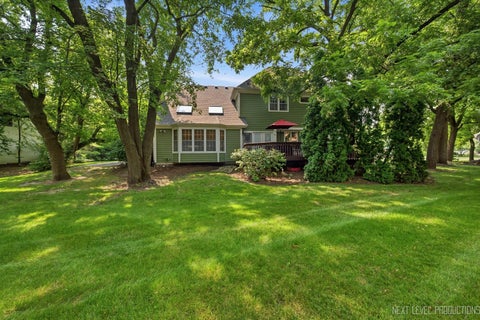Tiny photo for 1002 Stonehedge Road, St. Charles, IL 60174 (MLS # 12681641)