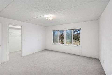 Tiny photo for 3900 W Bryn Mawr Avenue #207, Chicago, IL 60659 (MLS # 12533380)