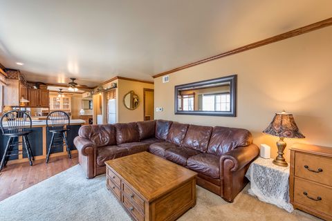 Tiny photo for 3831 Pine Avenue, Beach Park, IL 60099 (MLS # 12610727)