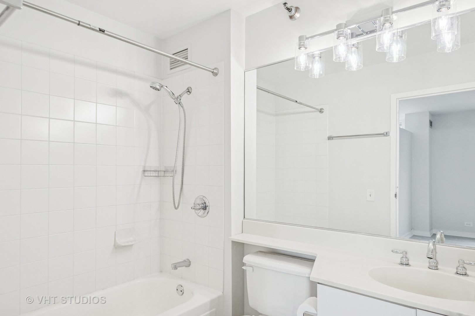 401 E Ontario Street 3105