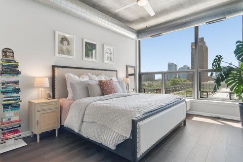 Tiny photo for 125 E 13th Street #613, Chicago, IL 60605 (MLS # 12677711)