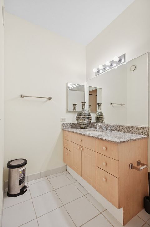Tiny photo for 512 N McClurg Court #2008, Chicago, IL 60611 (MLS # 12418980)