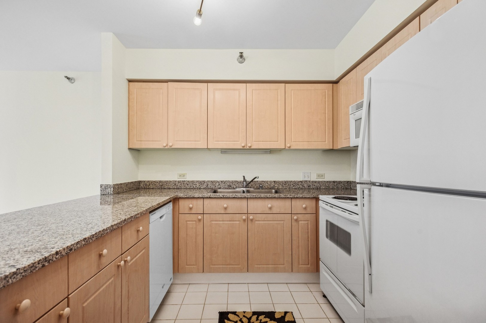 512 N McClurg Court 2008