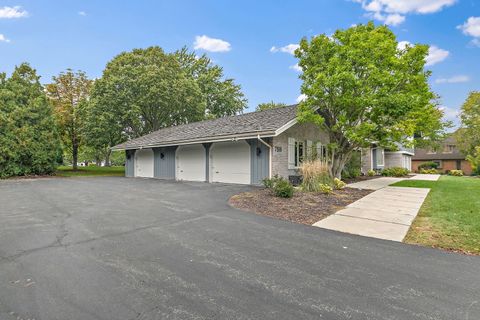Tiny photo for 7511 Fairway Drive, Lakewood, IL 60014 (MLS # 12491064)