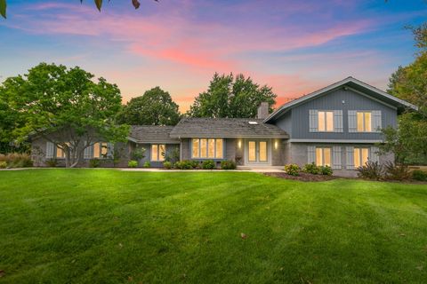 Photo of 7511 Fairway Drive, Lakewood, IL 60014 (MLS # 12491064)
