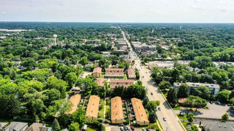 Tiny photo for 924 N Milwaukee Avenue #D, Libertyville, IL 60048 (MLS # 12734555)