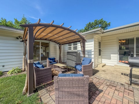 Tiny photo for 2112 Plymouth Drive, Champaign, IL 61821 (MLS # 12665652)