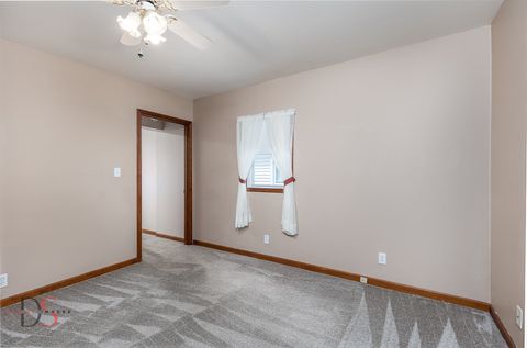 Tiny photo for 215 Desoto Street, Ottawa, IL 61350 (MLS # 12661067)