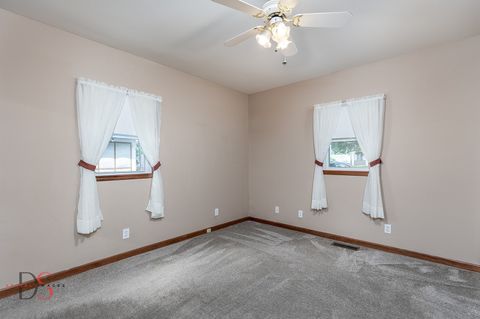 Tiny photo for 215 Desoto Street, Ottawa, IL 61350 (MLS # 12661067)
