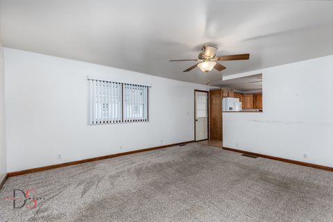 Tiny photo for 215 Desoto Street, Ottawa, IL 61350 (MLS # 12661067)