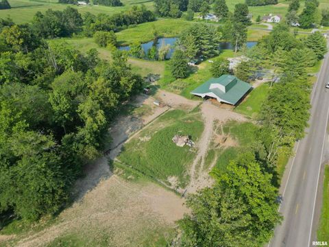 Tiny photo for 257 County Highway 16, Xenia, IL 62899 (MLS # EB459122)