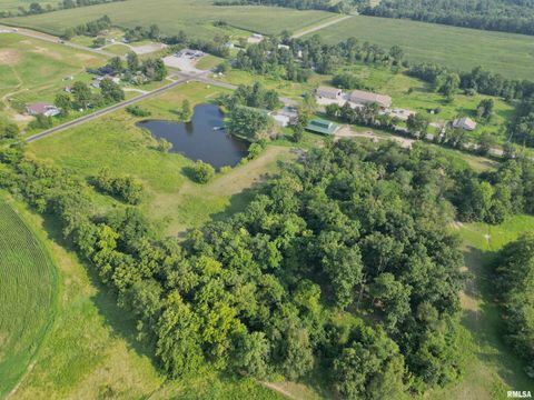 Tiny photo for 257 County Highway 16, Xenia, IL 62899 (MLS # EB459122)