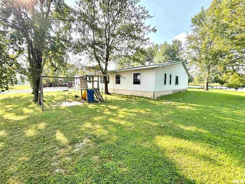 Tiny photo for 257 County Highway 16, Xenia, IL 62899 (MLS # EB459122)