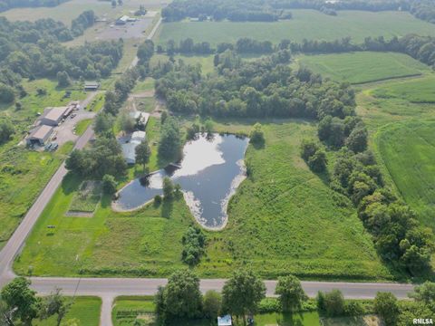 Tiny photo for 257 County Highway 16, Xenia, IL 62899 (MLS # EB459122)