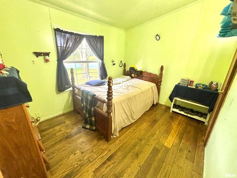 Tiny photo for 257 County Highway 16, Xenia, IL 62899 (MLS # EB459122)