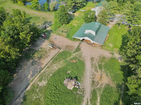 Tiny photo for 257 County Highway 16, Xenia, IL 62899 (MLS # EB459122)