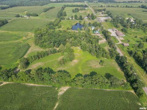 Tiny photo for 257 County Highway 16, Xenia, IL 62899 (MLS # EB459122)