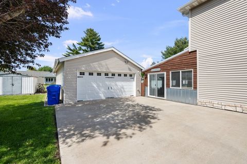 Tiny photo for 328 E South Street, Kewanee, IL 61443 (MLS # 12654846)