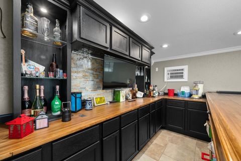 Tiny photo for 328 E South Street, Kewanee, IL 61443 (MLS # 12654846)