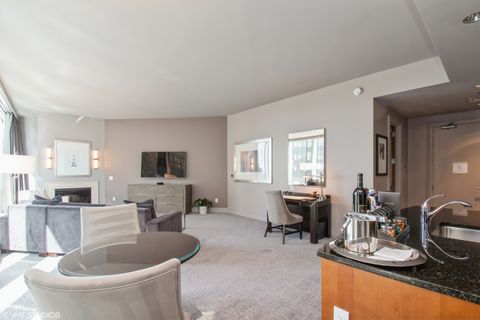 Tiny photo for 401 N Wabash Avenue #2526, Chicago, IL 60611 (MLS # 12305216)