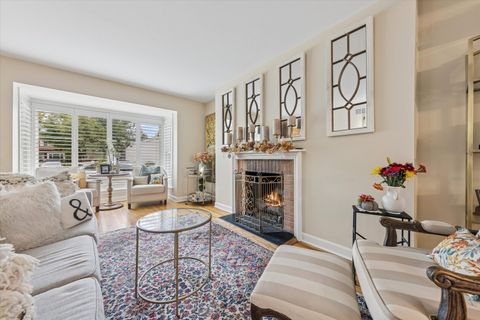 Tiny photo for 494 Old Surrey Road, Hinsdale, IL 60521 (MLS # 12498136)