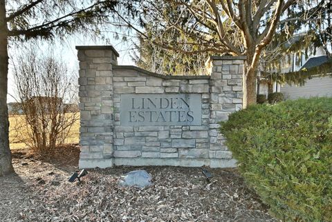Tiny photo for 579 Homestead Court, Aurora, IL 60506 (MLS # 12576700)