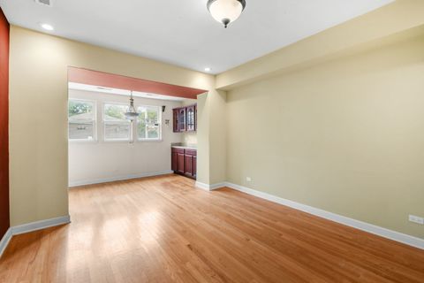 Tiny photo for 6742 S CLYDE Avenue #1S, Chicago, IL 60649 (MLS # 12519374)