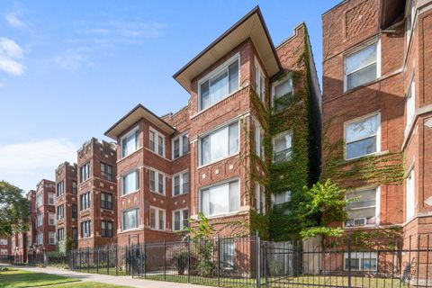 Tiny photo for 6742 S CLYDE Avenue #1S, Chicago, IL 60649 (MLS # 12519374)