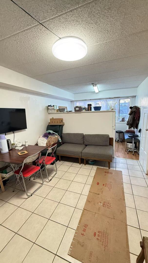 251 W 24th Street 1