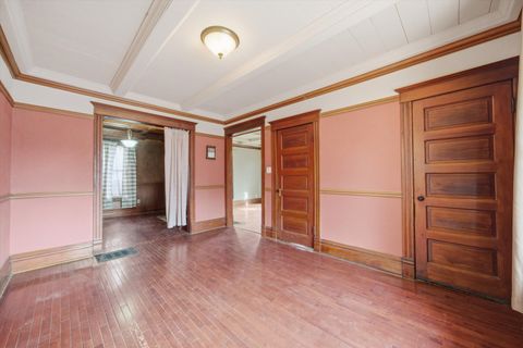 Tiny photo for 605 N Seminary Avenue, Woodstock, IL 60098 (MLS # 12570514)