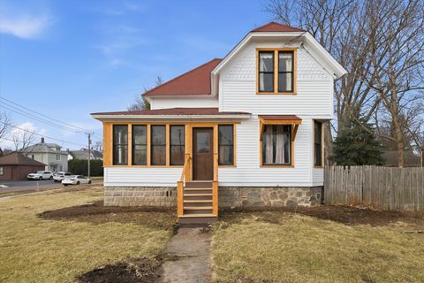 Tiny photo for 605 N Seminary Avenue, Woodstock, IL 60098 (MLS # 12570514)