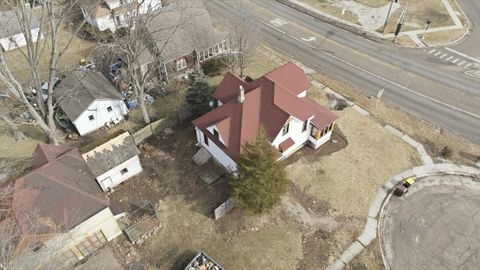 Tiny photo for 605 N Seminary Avenue, Woodstock, IL 60098 (MLS # 12570514)