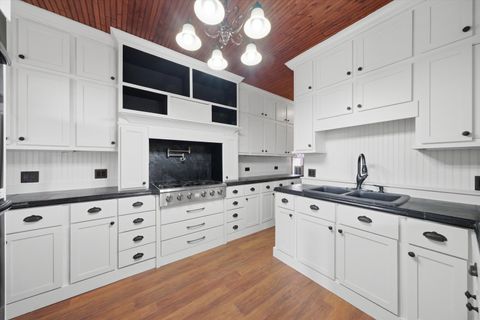 Tiny photo for 605 N Seminary Avenue, Woodstock, IL 60098 (MLS # 12570514)