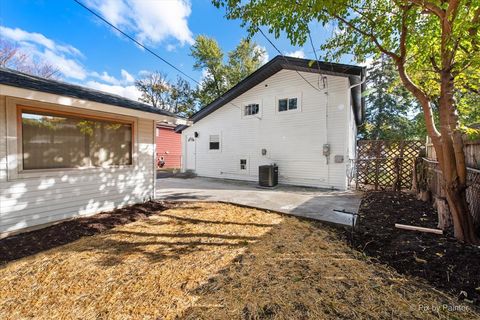 Tiny photo for 600 N IOWA Avenue, Villa Park, IL 60181 (MLS # 12524386)